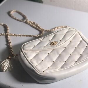 Elegant White Quilted Chain Bag